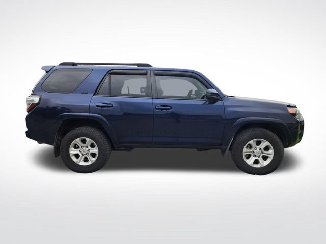 Used 2015 Toyota 4Runner SR5 AWD/4WD image 7