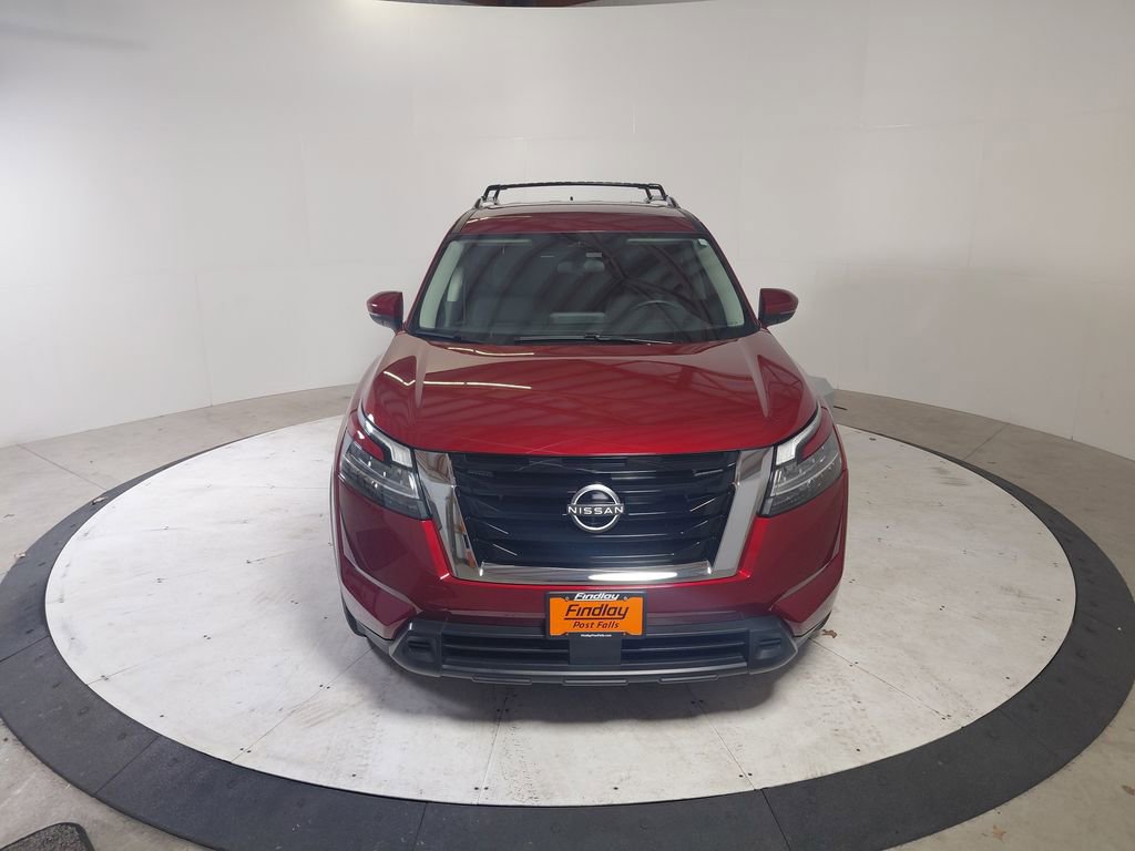 Used 2022 Nissan Pathfinder SV image 2