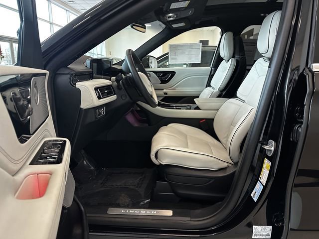 Certified 2025 Lincoln Aviator Black Label image 20