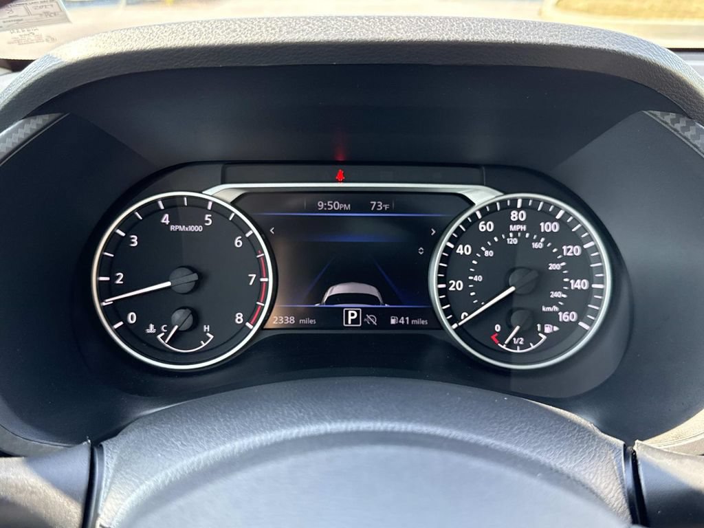 Used 2025 Nissan Sentra SR w/ SR Premium Package FWD image 13