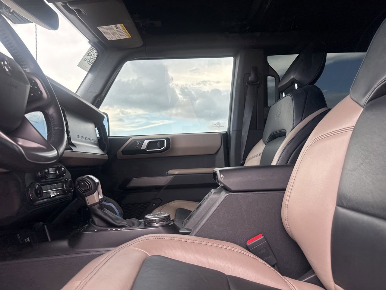 Used 2022 Ford Bronco Wildtrak AWD/4WD image 38