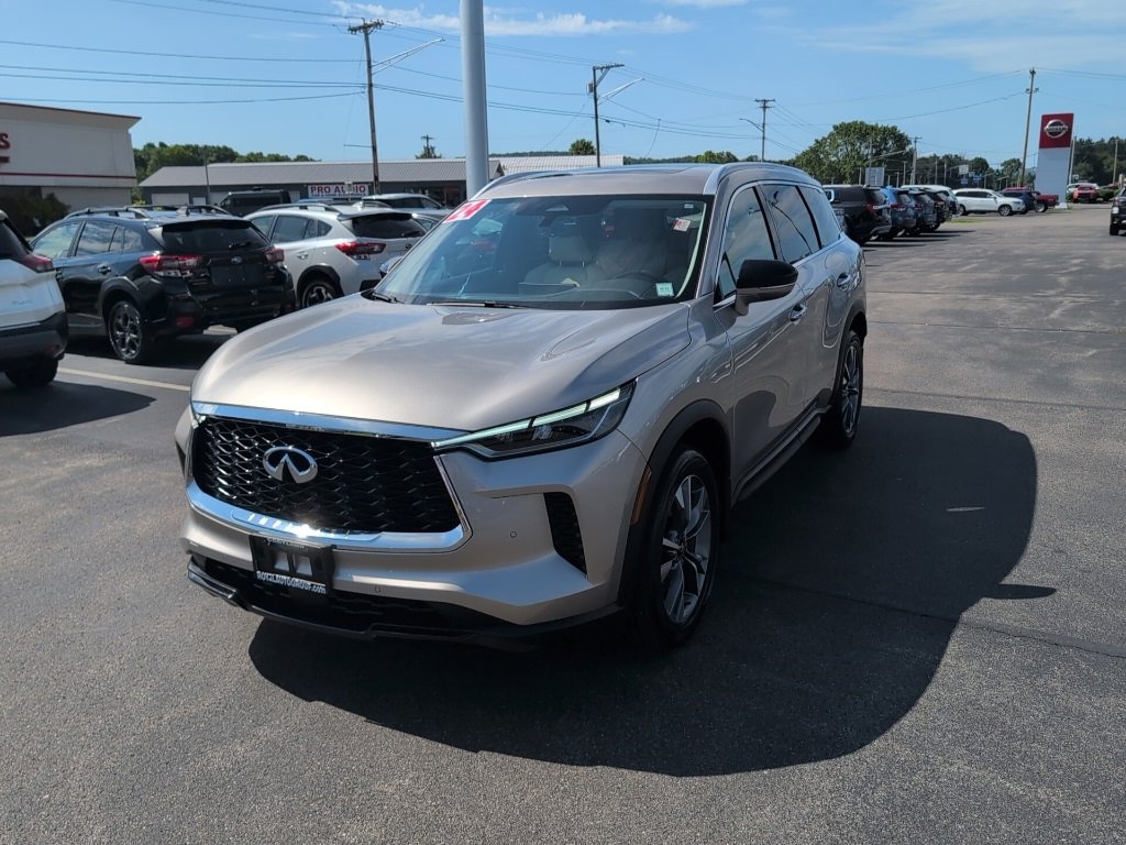 Used 2024 INFINITI QX60 Luxe w/ Cargo Package