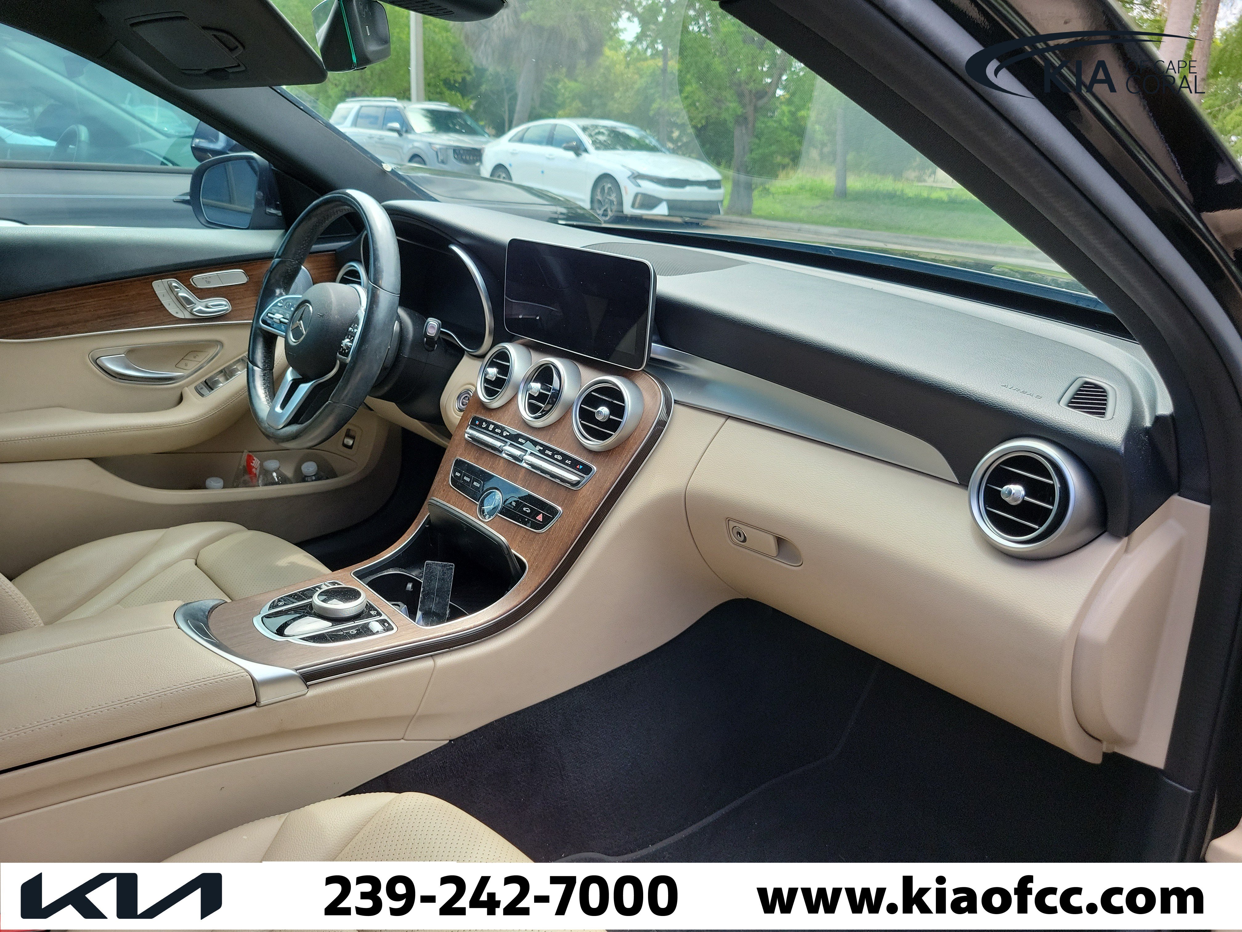 Used 2021 Mercedes-Benz C 300 4MATIC Sedan image 6