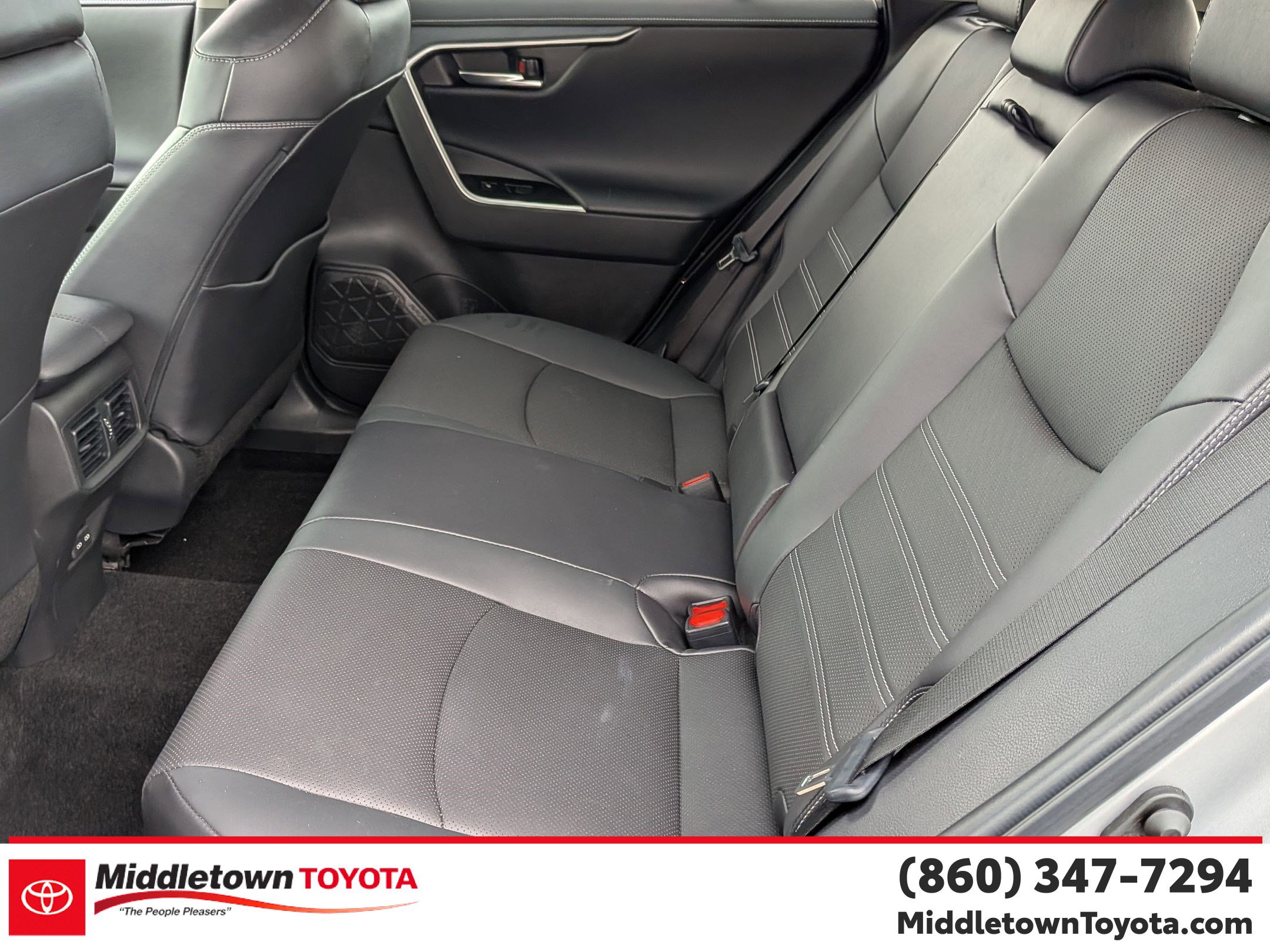 Used 2023 Toyota RAV4 Limited AWD/4WD image 34