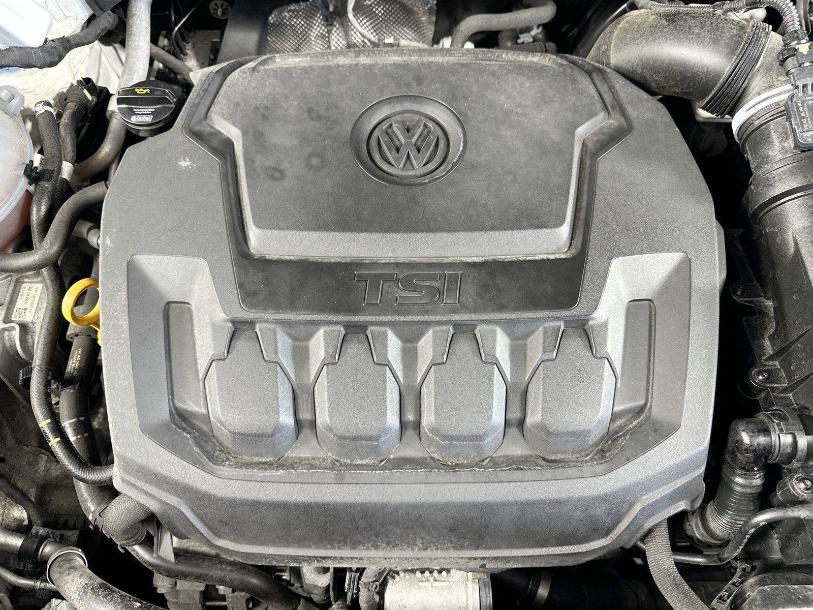 Used 2018 Volkswagen Tiguan SEL Premium FWD image 31