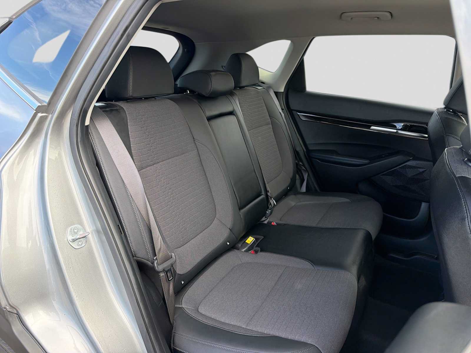 Used 2023 Kia Seltos S w/ Navigation Package AWD/4WD image 19