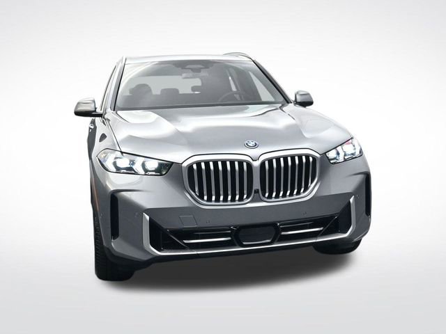 New 2026 BMW X5 xDrive50e image 11