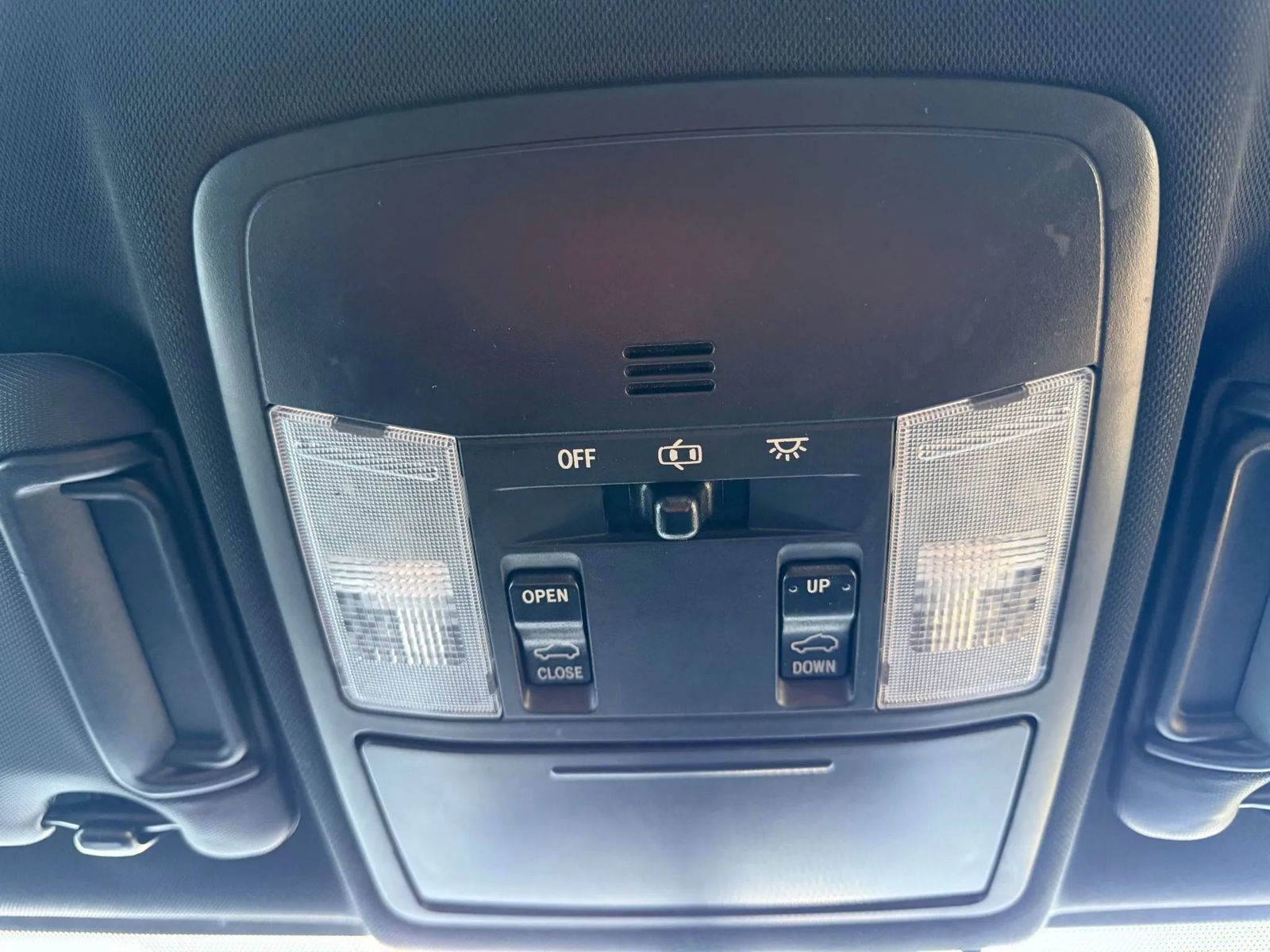 Used 2016 Toyota RAV4 SE image 21