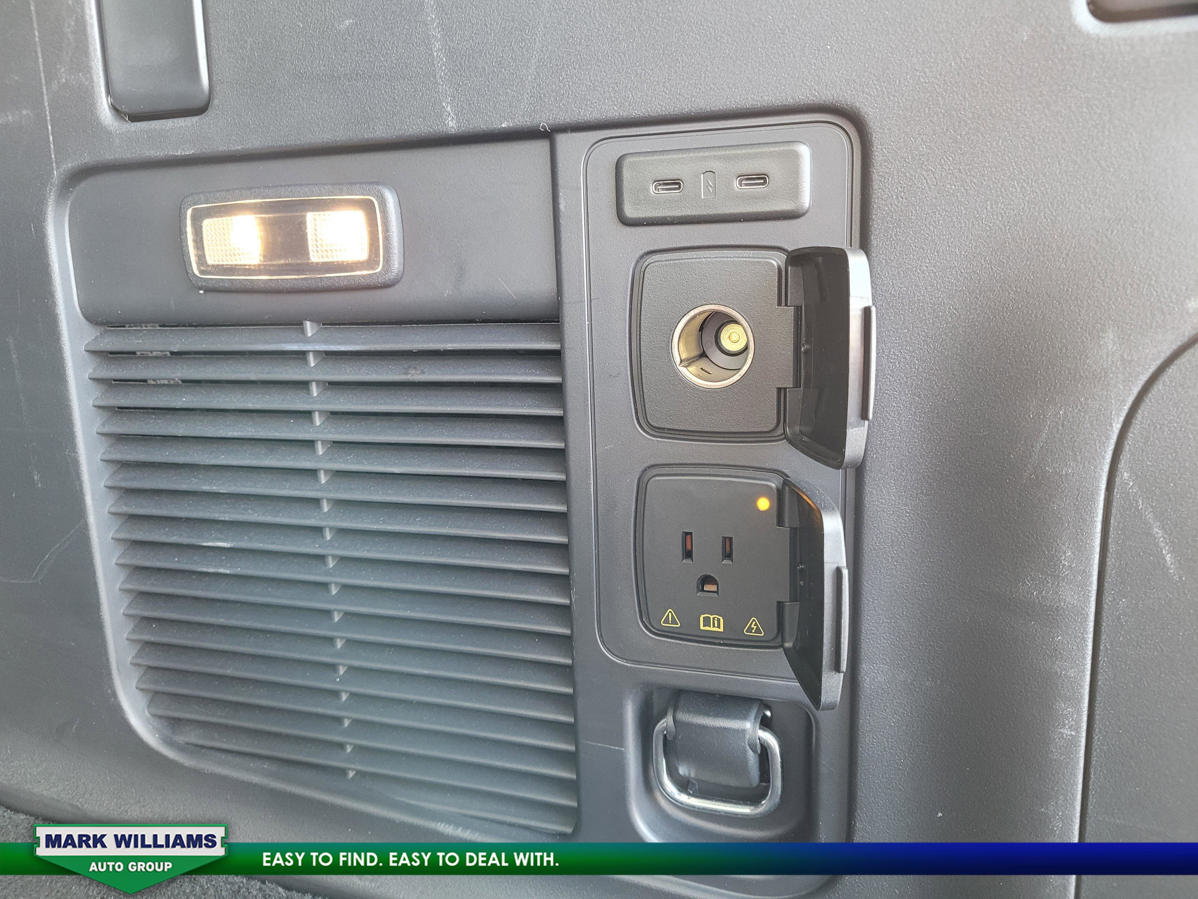 Used 2025 Ford Expedition Max Active image 32