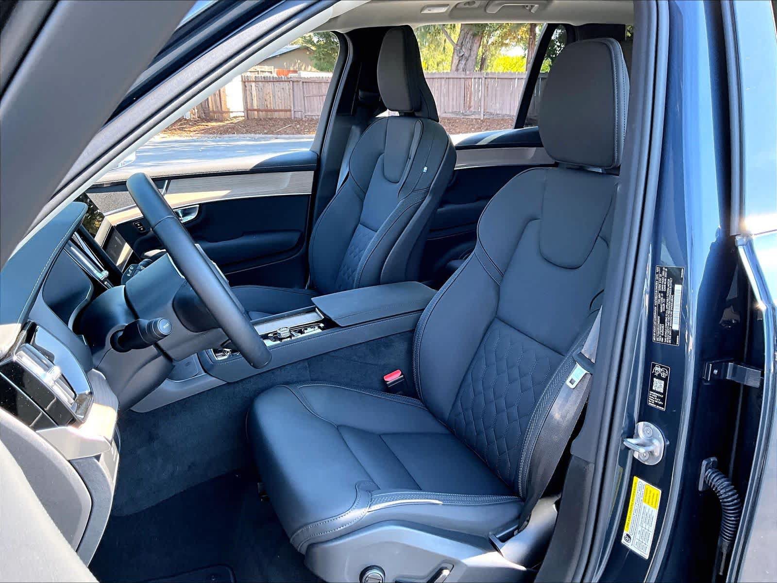 Used 2026 Volvo XC90 B5 Core AWD/4WD image 28