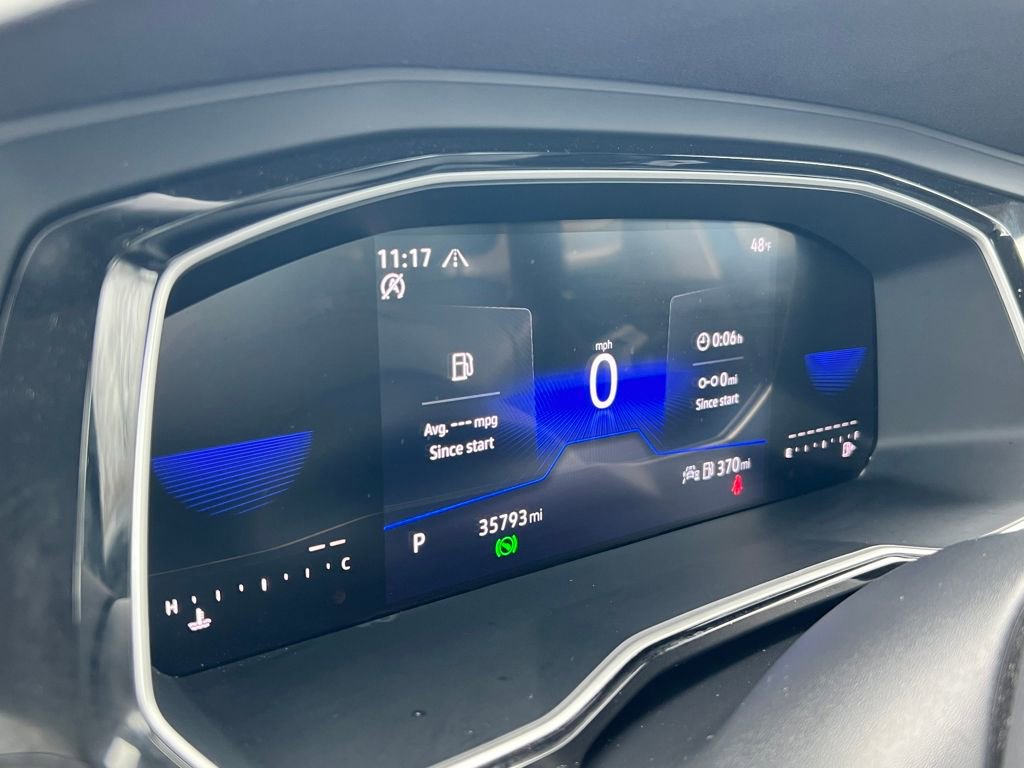 Used 2024 Volkswagen Jetta SE image 17