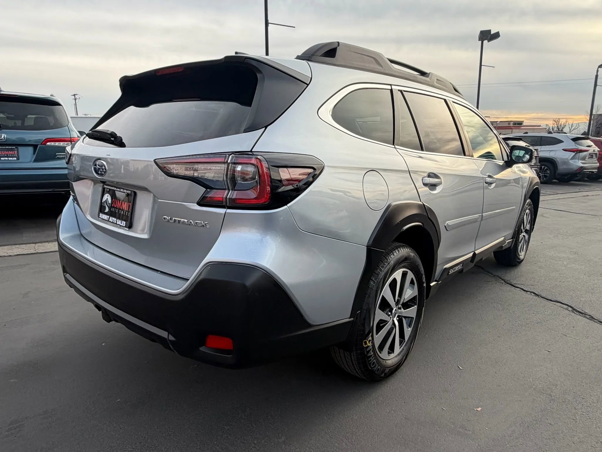 Used 2024 Subaru Outback Premium image 4