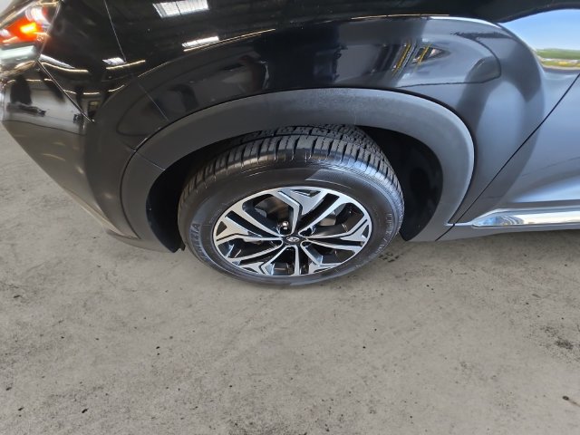 Used 2020 Hyundai Santa Fe Limited FWD image 9