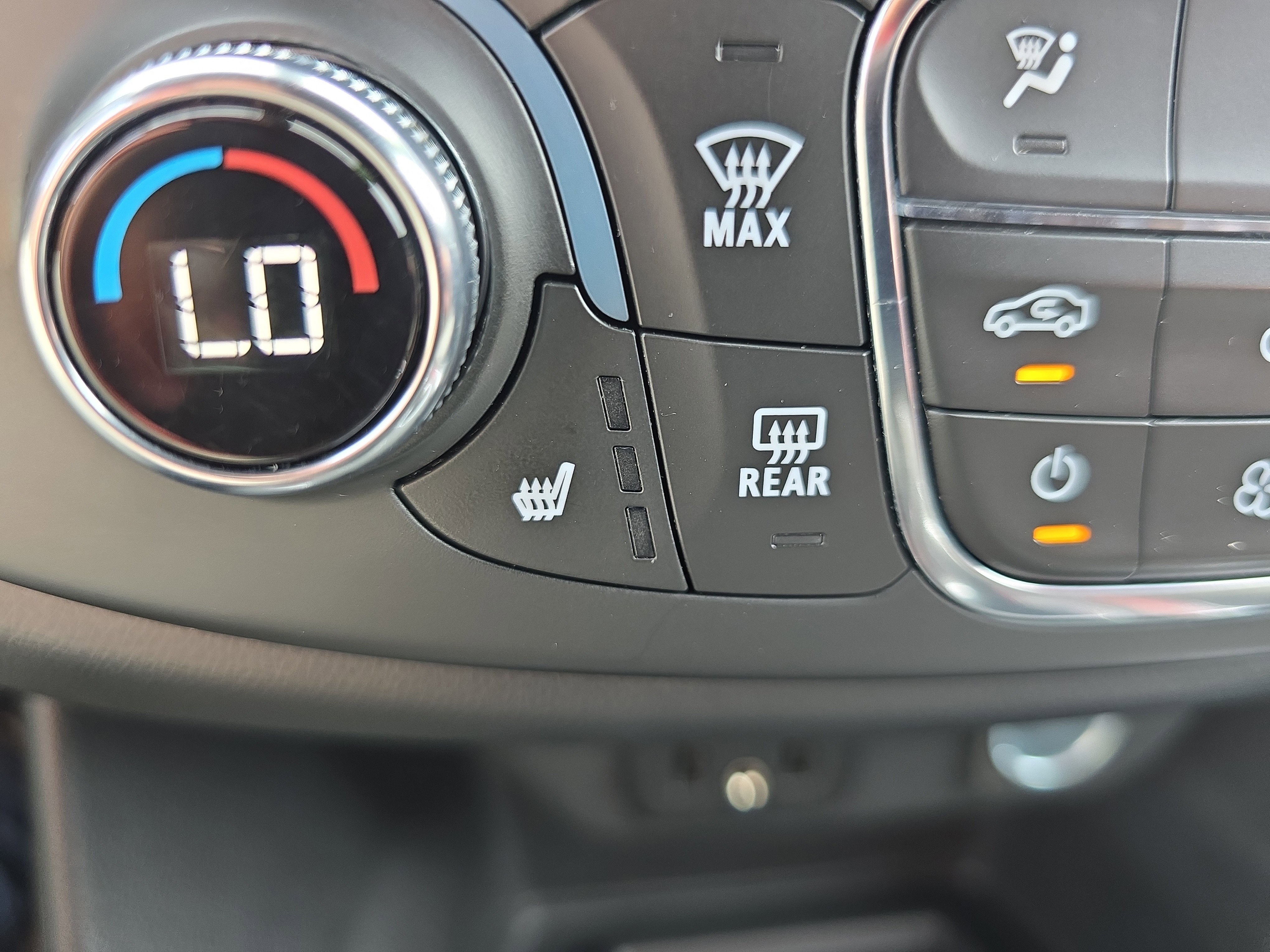 Used 2023 Chevrolet Traverse LT image 29