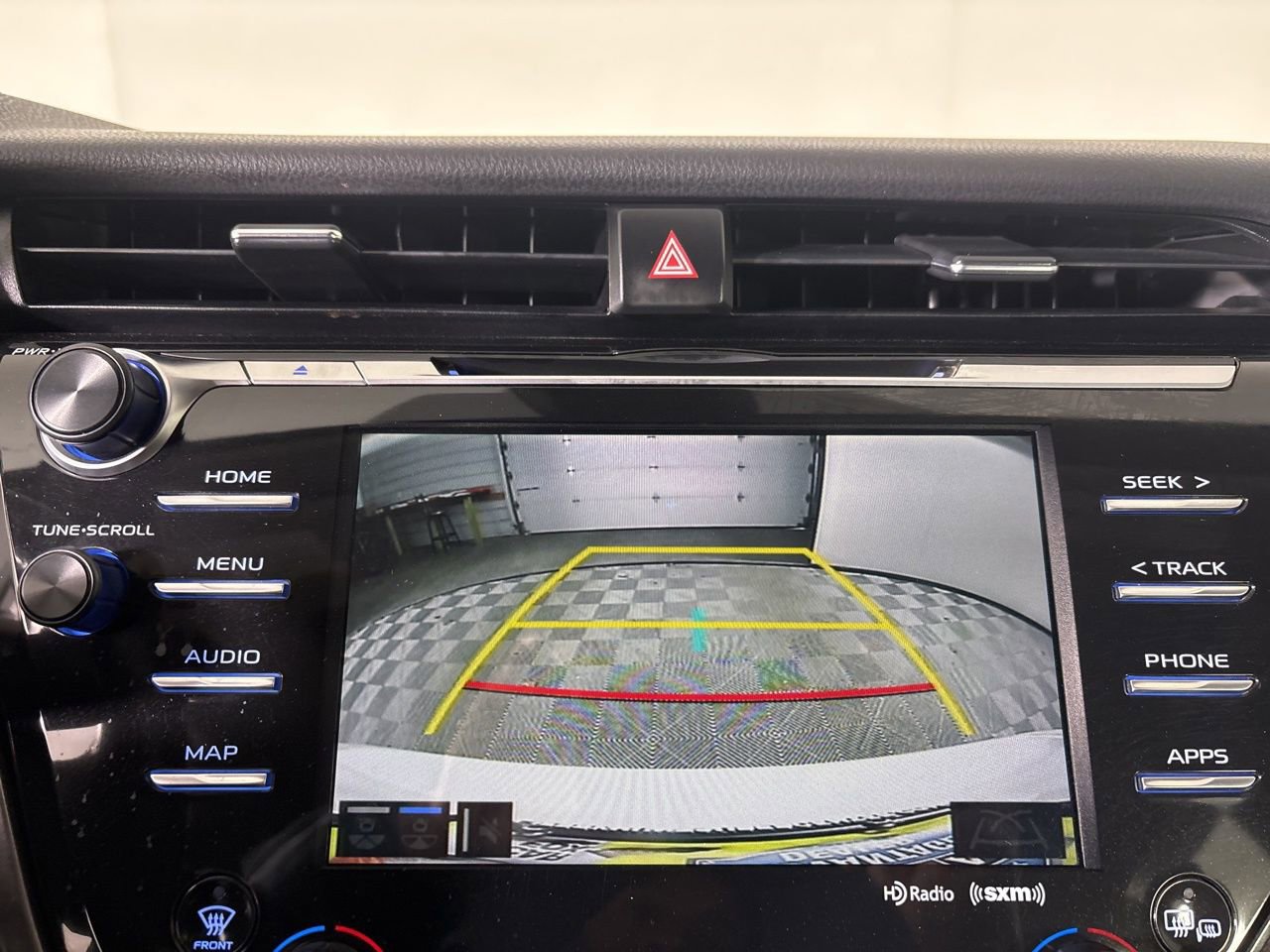 Used 2020 Toyota Camry XSE image 19