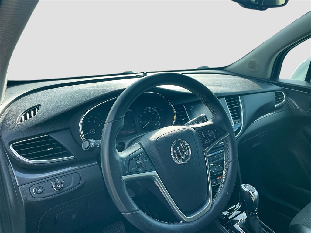 Used 2020 Buick Encore Preferred image 11