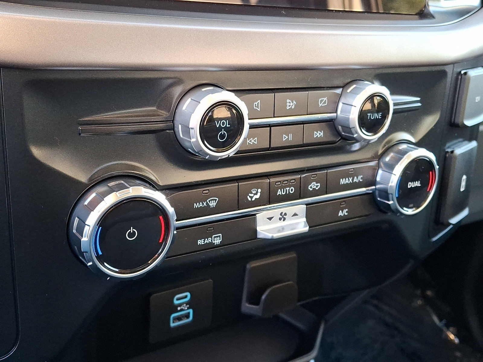 Used 2024 Ford F150 XLT image 16