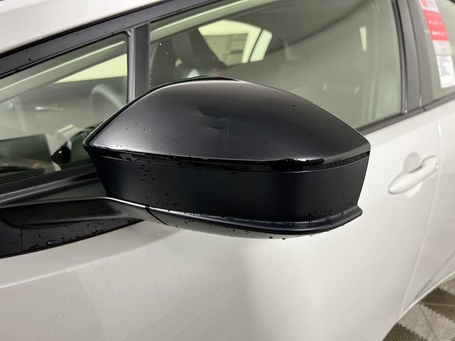 New 2026 Toyota Prius Plug-In Hybrid FWD image 10