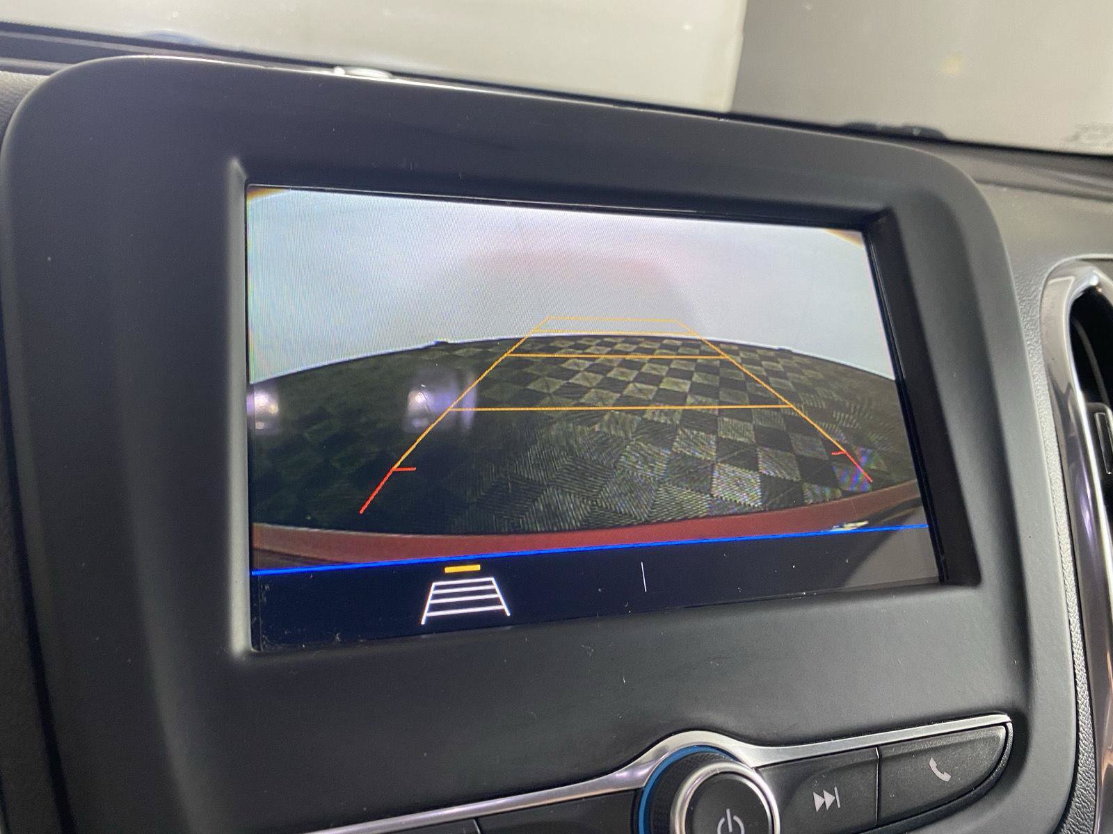 Used 2019 Chevrolet Equinox LT FWD image 29