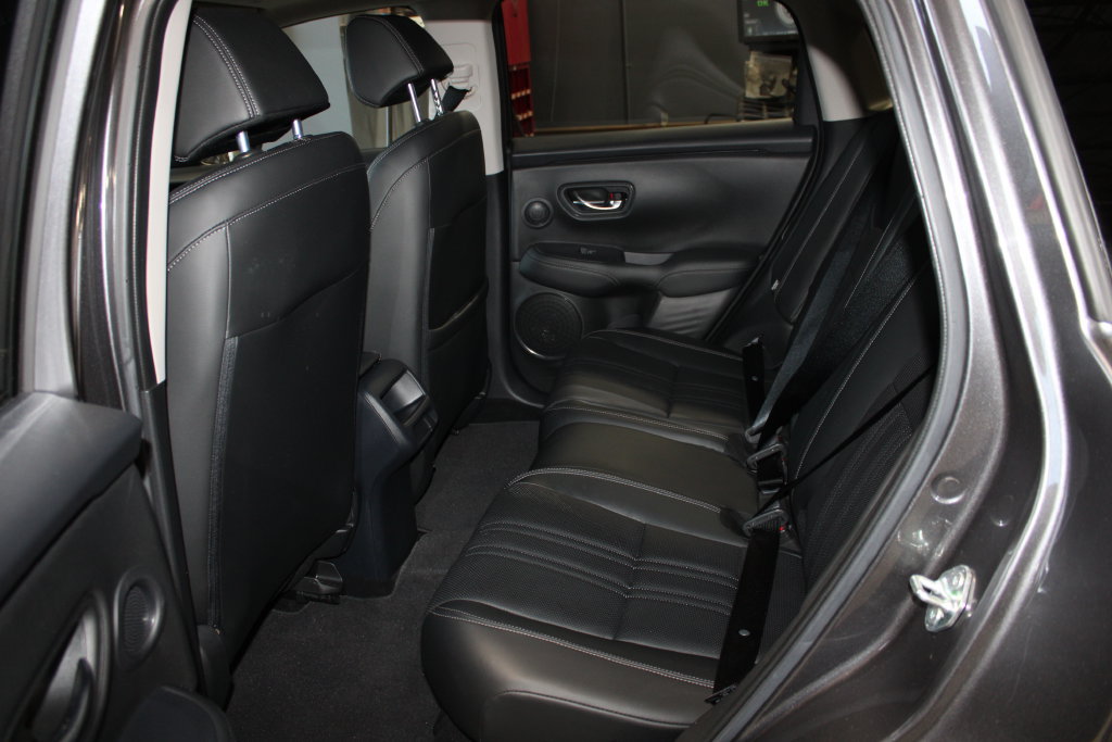 Used 2024 Honda HR-V EX-L image 10