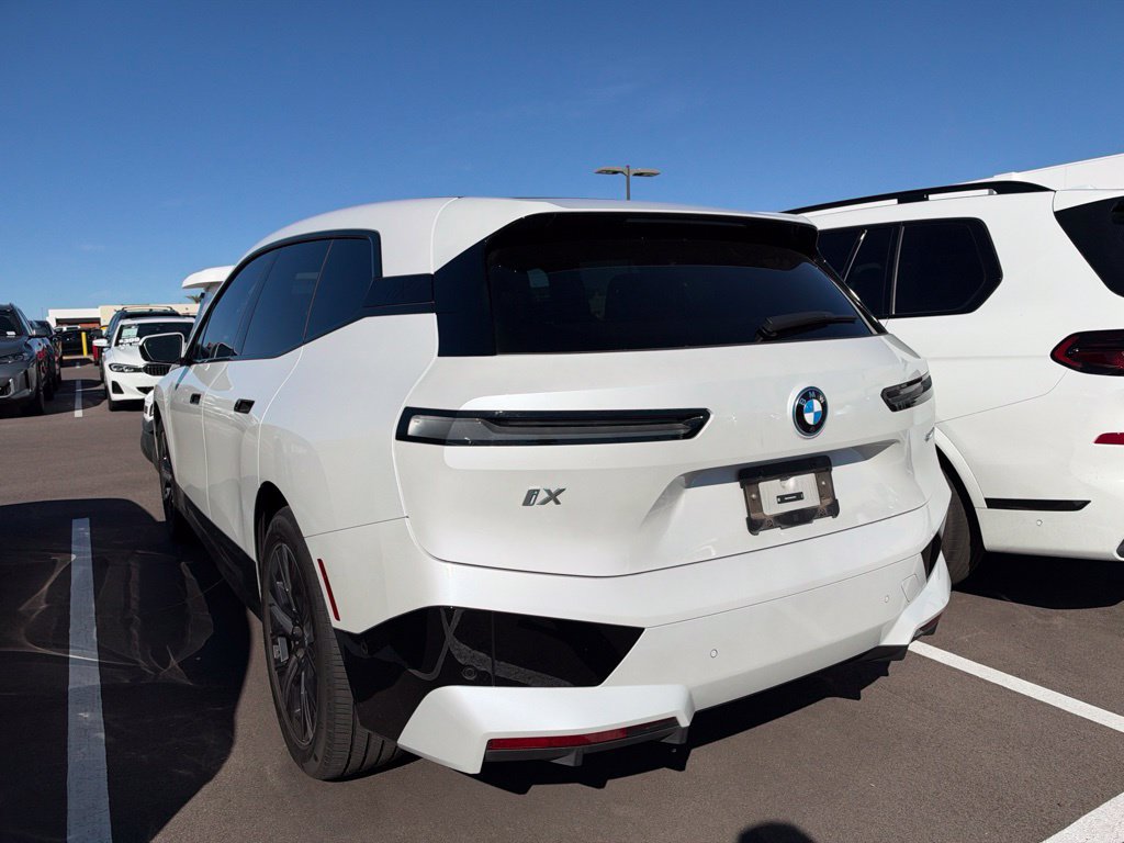 Certified 2024 BMW iX xDrive50 w/ Sport Package AWD/4WD image 4