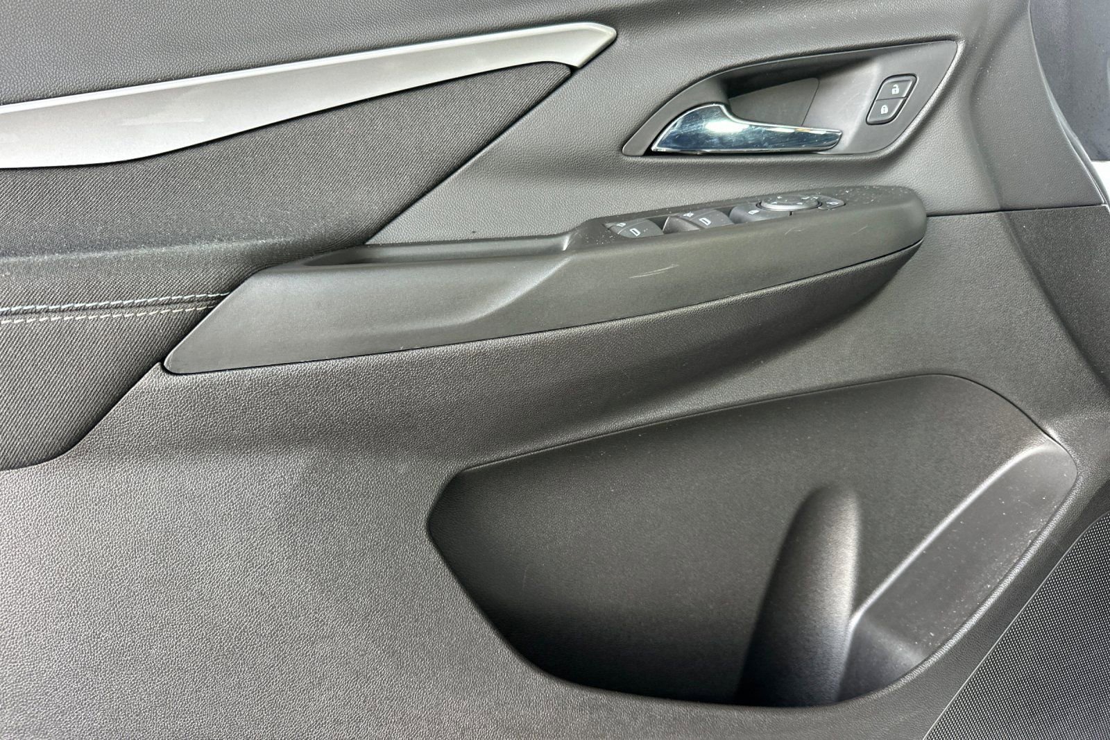 Used 2022 Chevrolet Bolt LT image 12