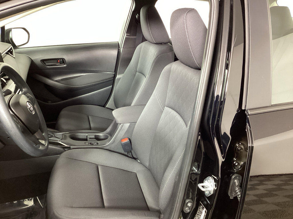 Used 2026 Toyota Corolla LE FWD image 14