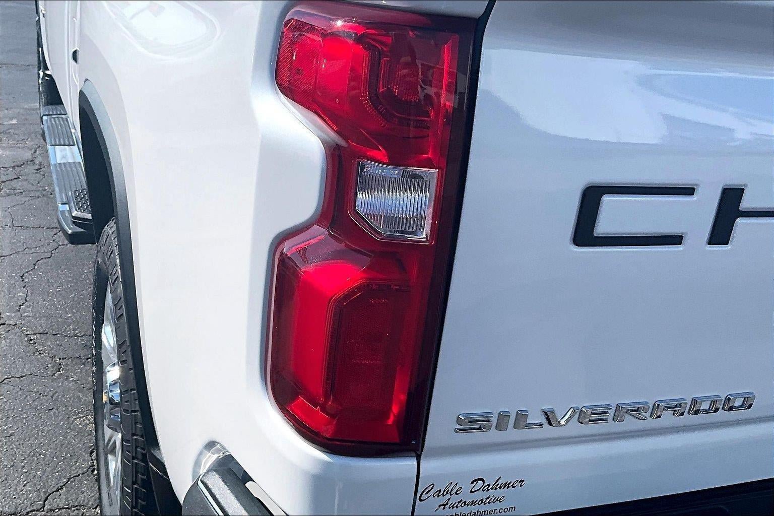Used 2021 Chevrolet Silverado 2500 LTZ w/ LTZ Premium Package AWD/4WD image 28