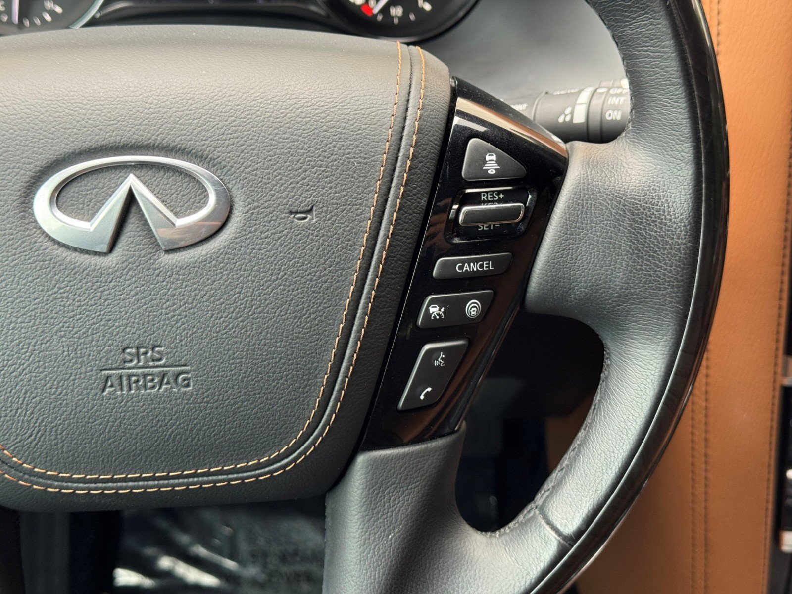 Used 2022 INFINITI QX80 Sensory w/ All-Season Package AWD/4WD image 23