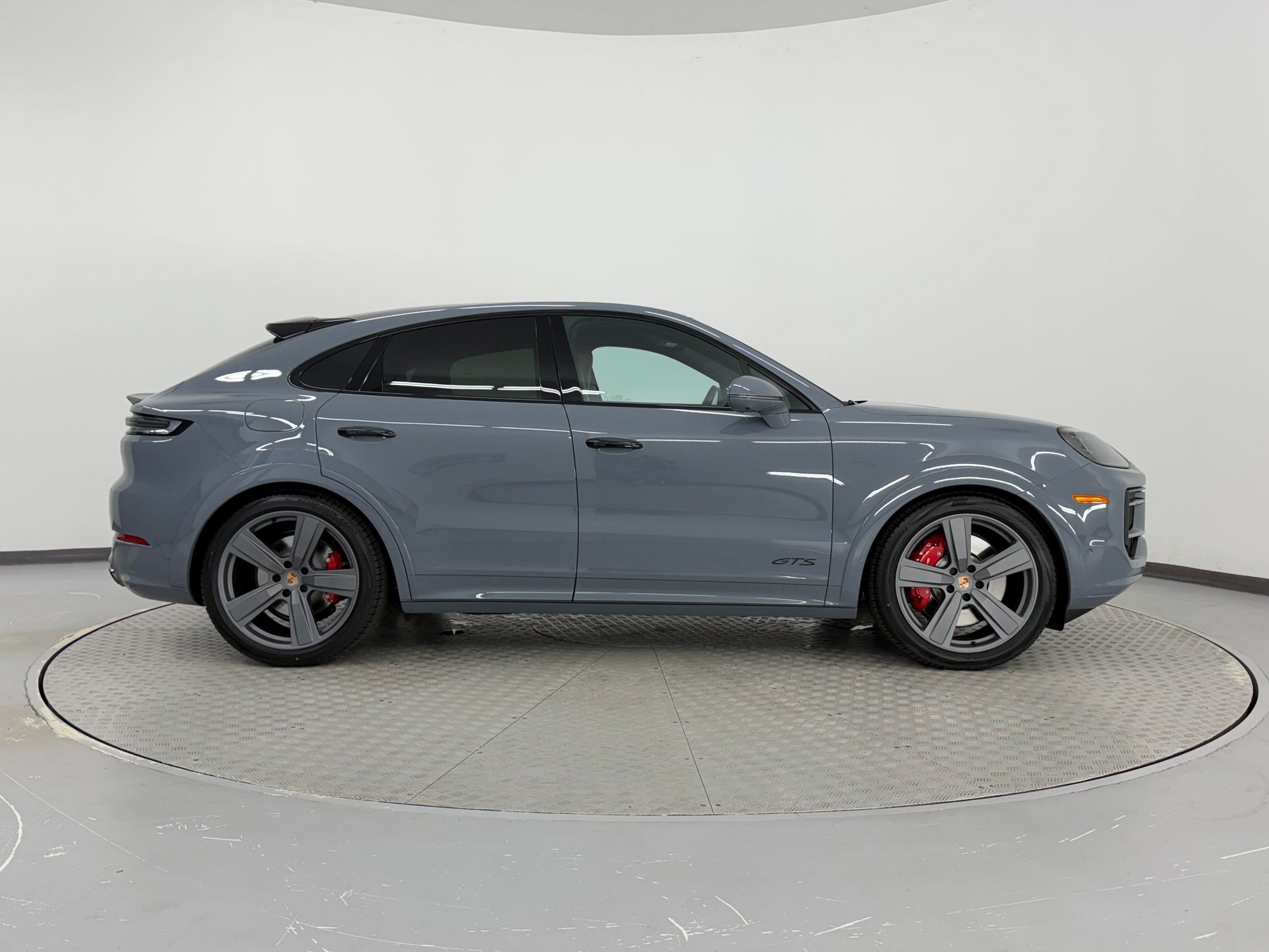 New 2026 Porsche Cayenne GTS AWD/4WD image 8