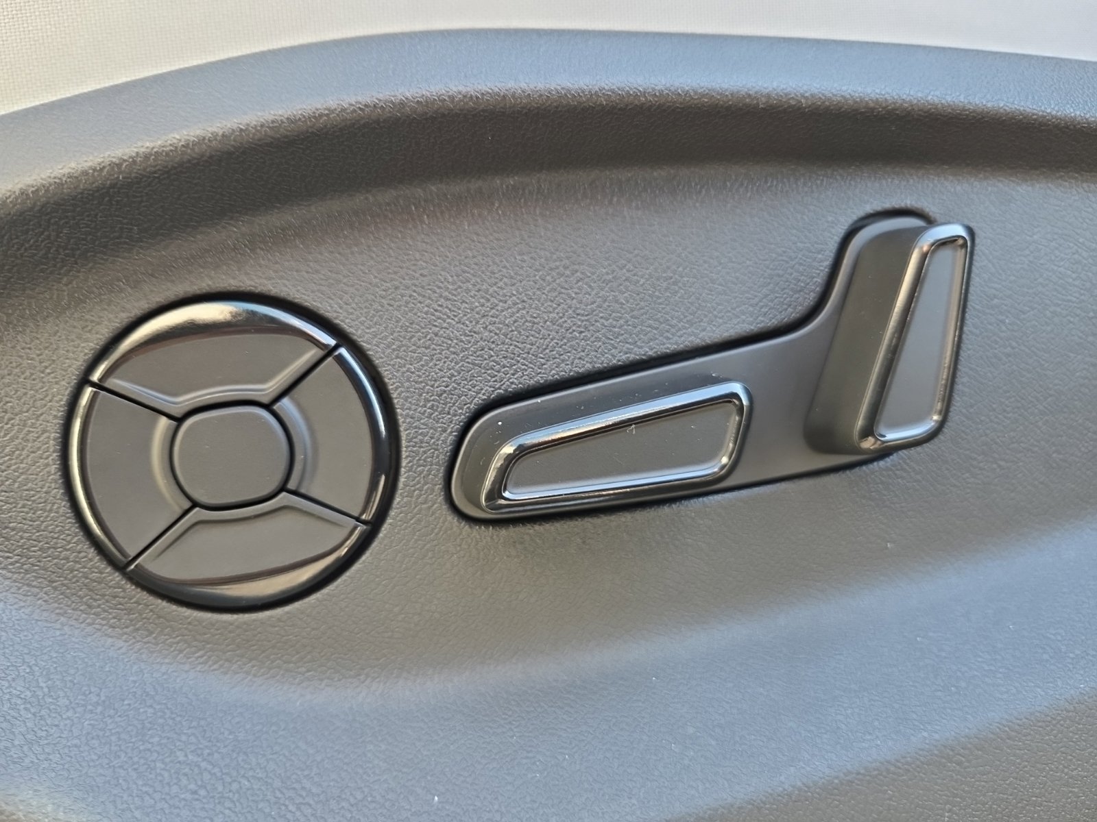 New 2027 Volkswagen Atlas SE AWD/4WD image 19