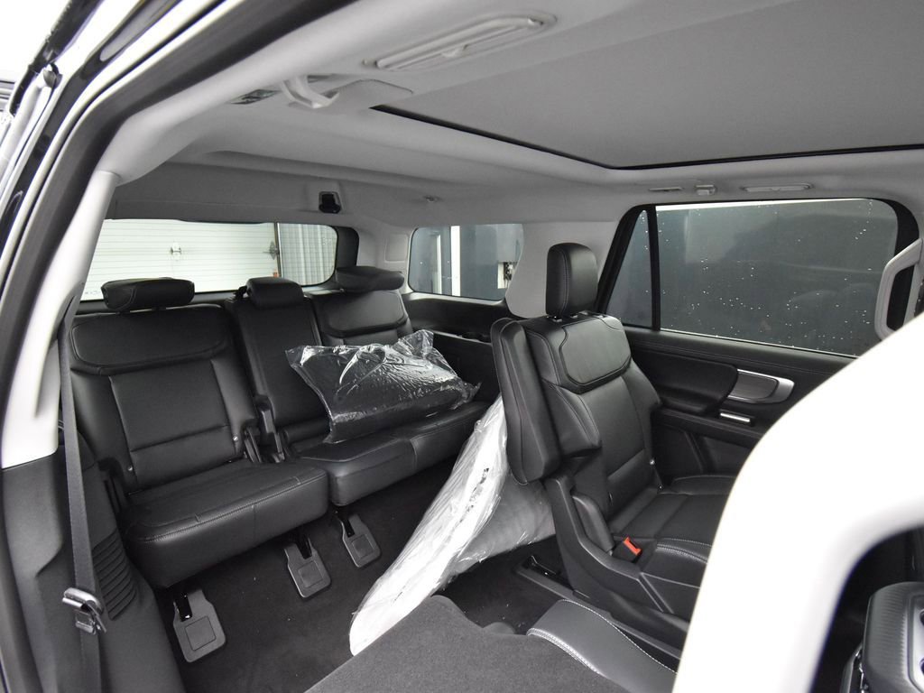 New 2026 Ford Expedition Platinum w/ Driver's Package image 10