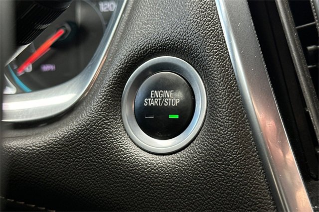 Used 2023 Chevrolet Traverse LT image 25