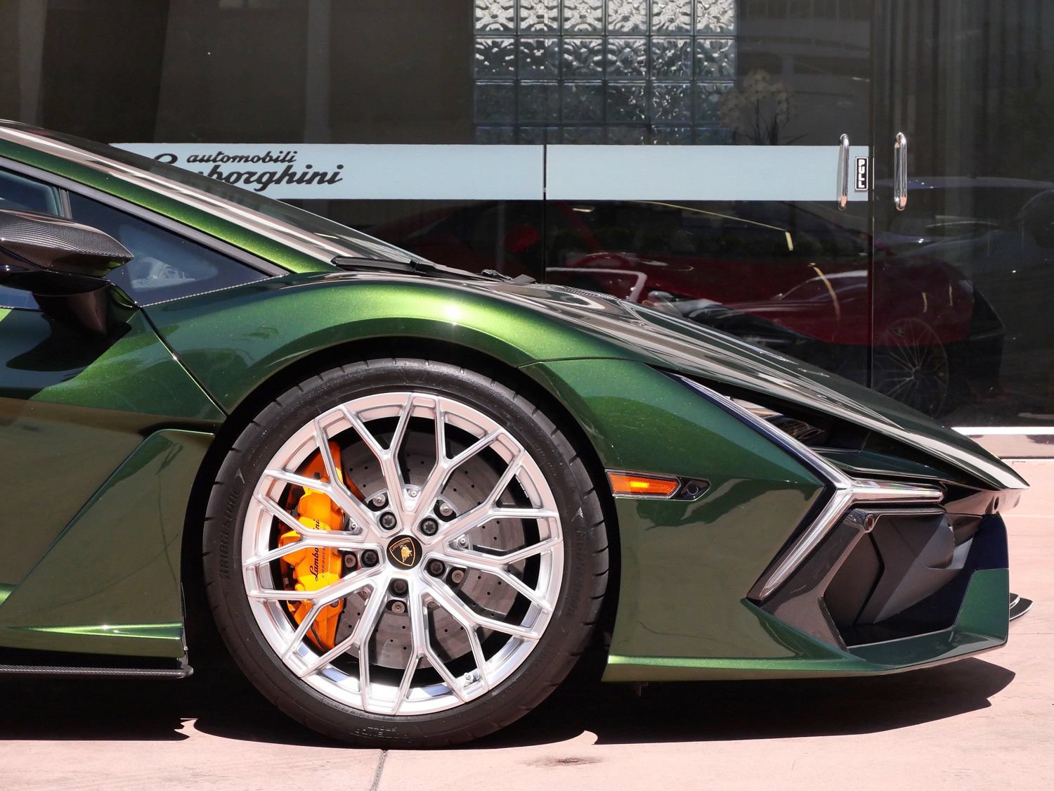 Used 2025 Lamborghini Revuelto AWD/4WD image 9