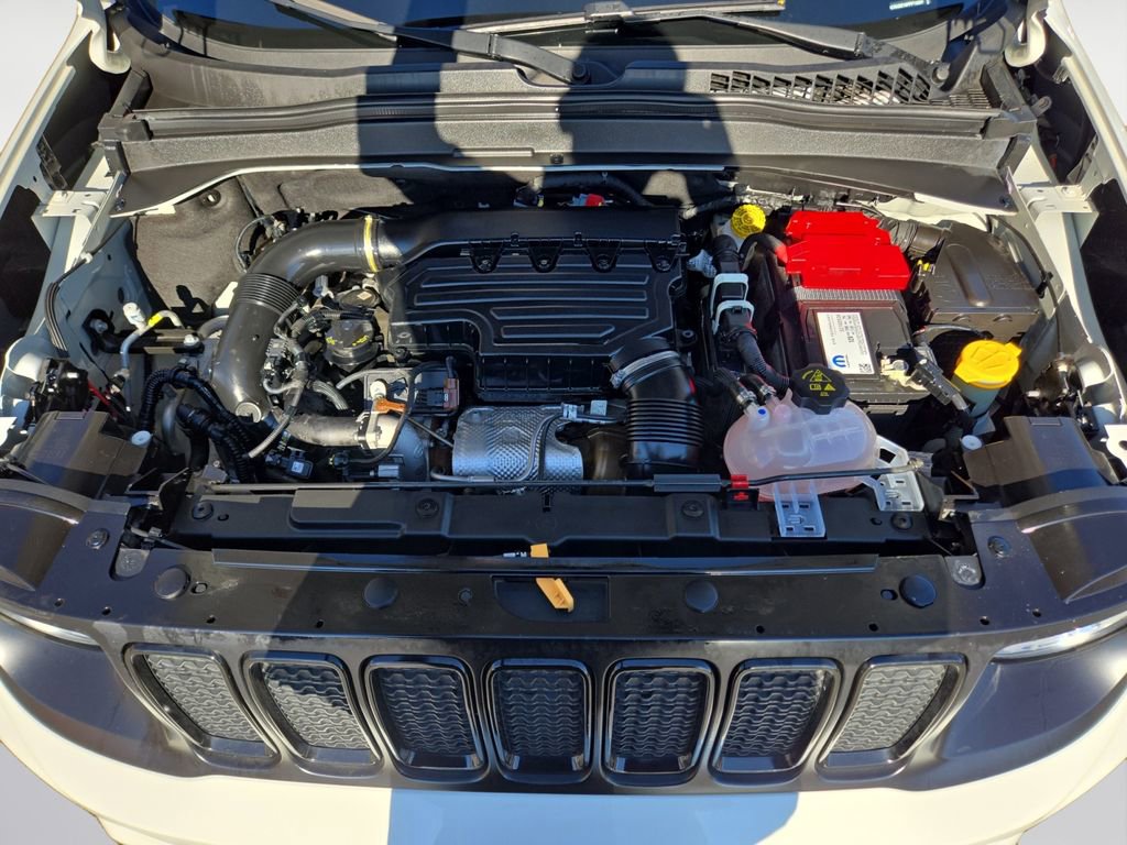 Used 2023 Jeep Renegade Altitude w/ Sun/Sound Group AWD/4WD image 17