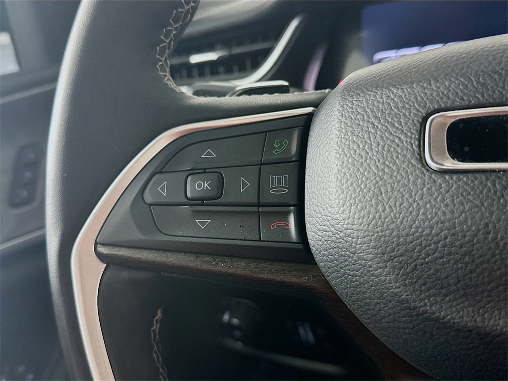 Used 2024 Jeep Grand Cherokee Limited image 25