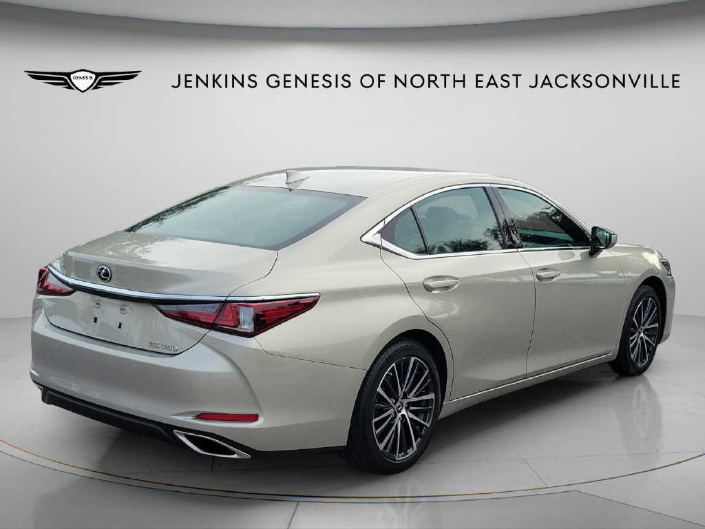 Used 2024 Lexus ES 350 w/ Premium Package FWD image 2