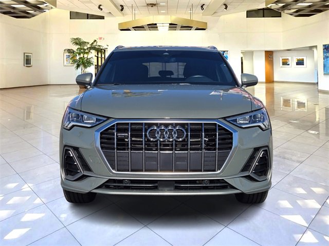 Used 2022 Audi Q3 2.0T Premium Plus w/ Premium Plus Package image 2