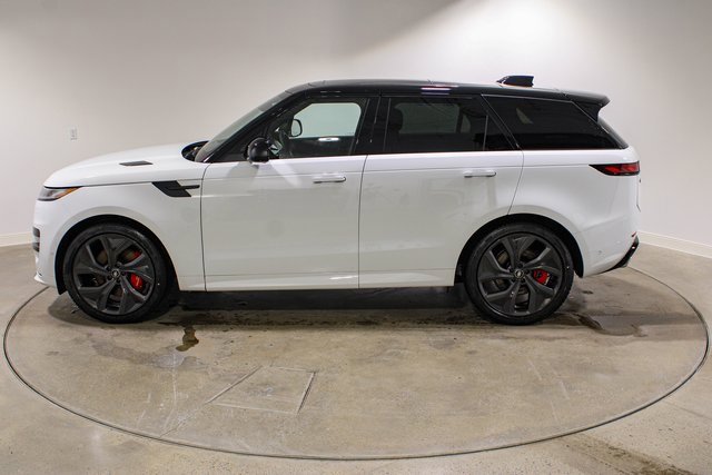New 2025 Land Rover Range Rover Sport Dynamic SE image 2