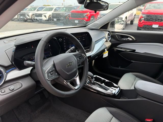 New 2026 Chevrolet Trax LT w/ Driver Confidence Package FWD image 8