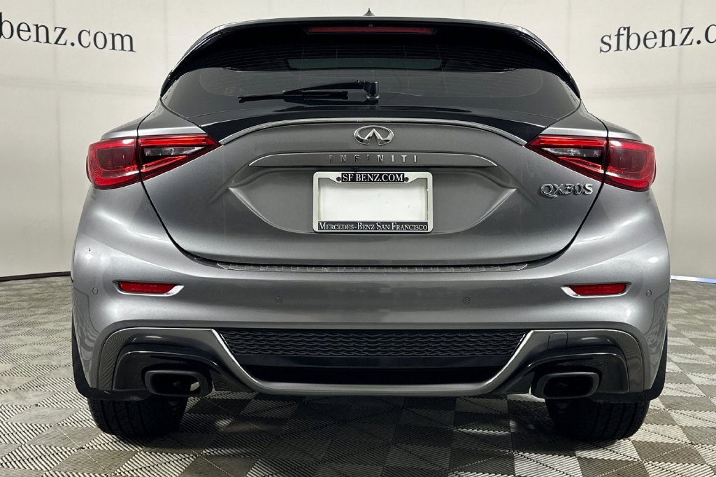 Used 2017 INFINITI QX30 Sport FWD image 6