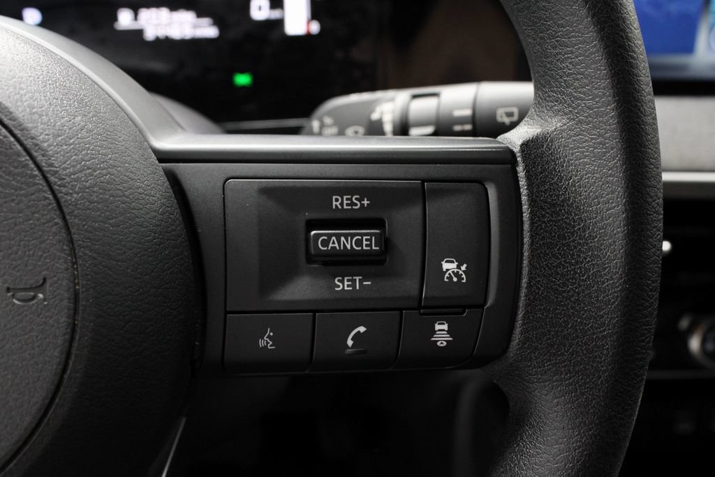 Certified 2025 Nissan Kicks SV AWD/4WD image 28