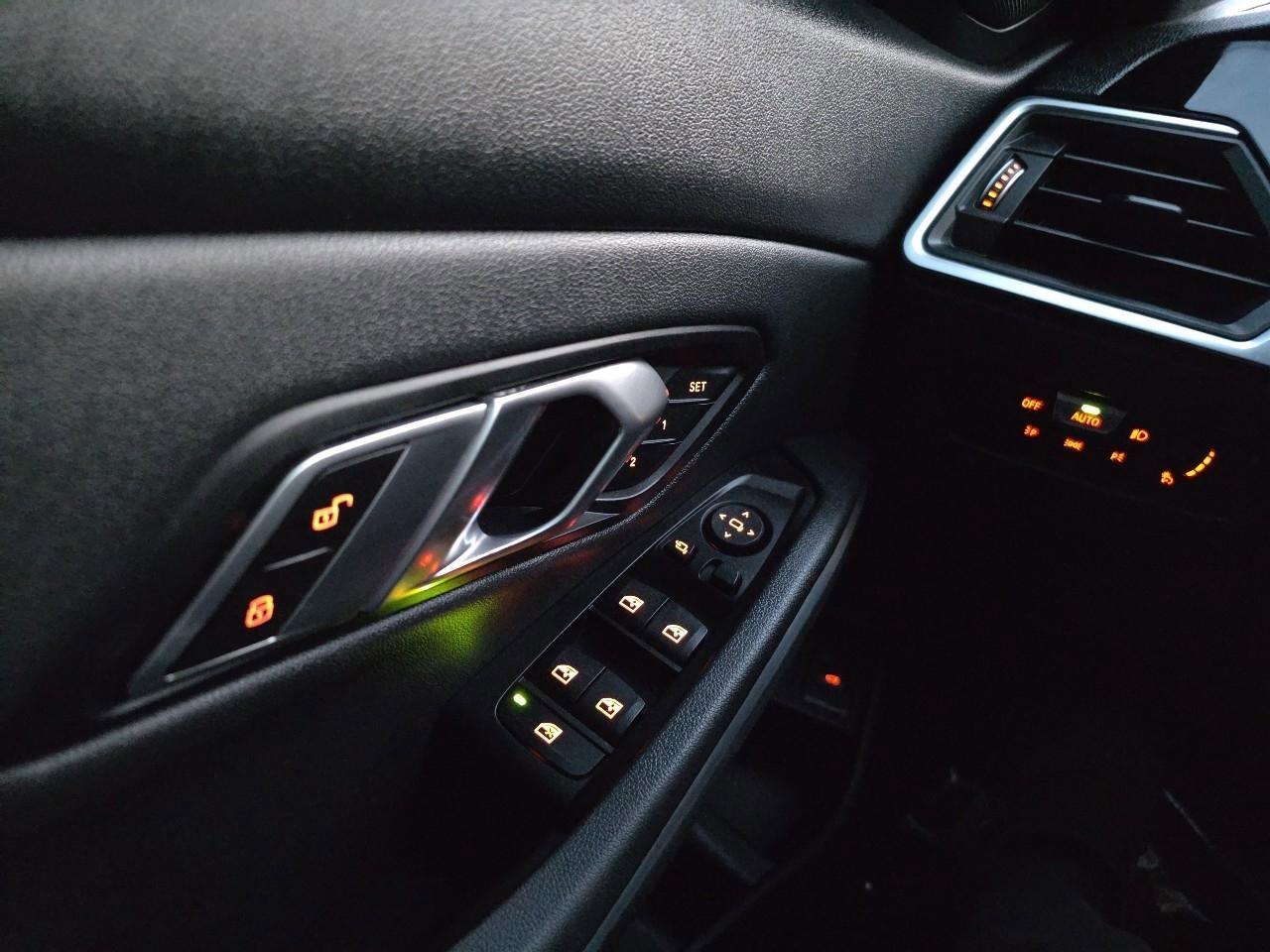 Used 2019 BMW 330i xDrive Sedan w/ Driving Assistance Package image 56