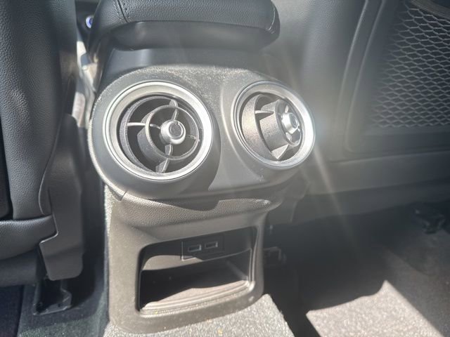 Used 2020 Alfa Romeo Stelvio Ti w/ Active Blind Spot Package image 17