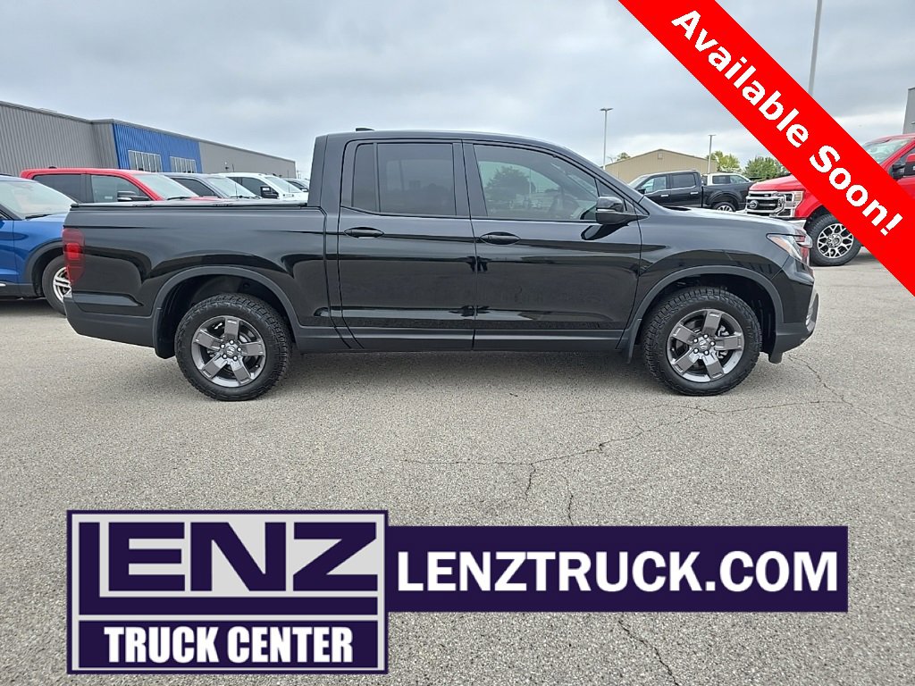 Used 2025 Honda Ridgeline TrailSport image 1