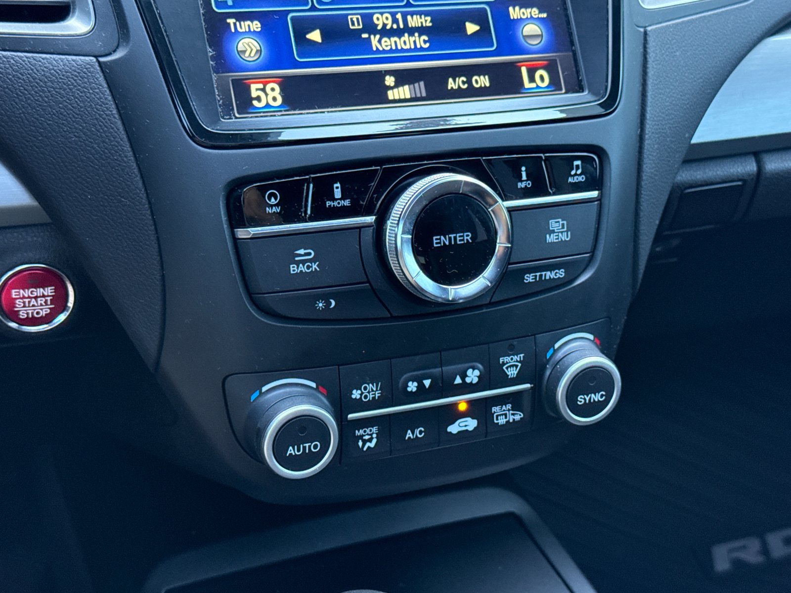 Used 2017 Acura RDX w/ Technology Package FWD image 23