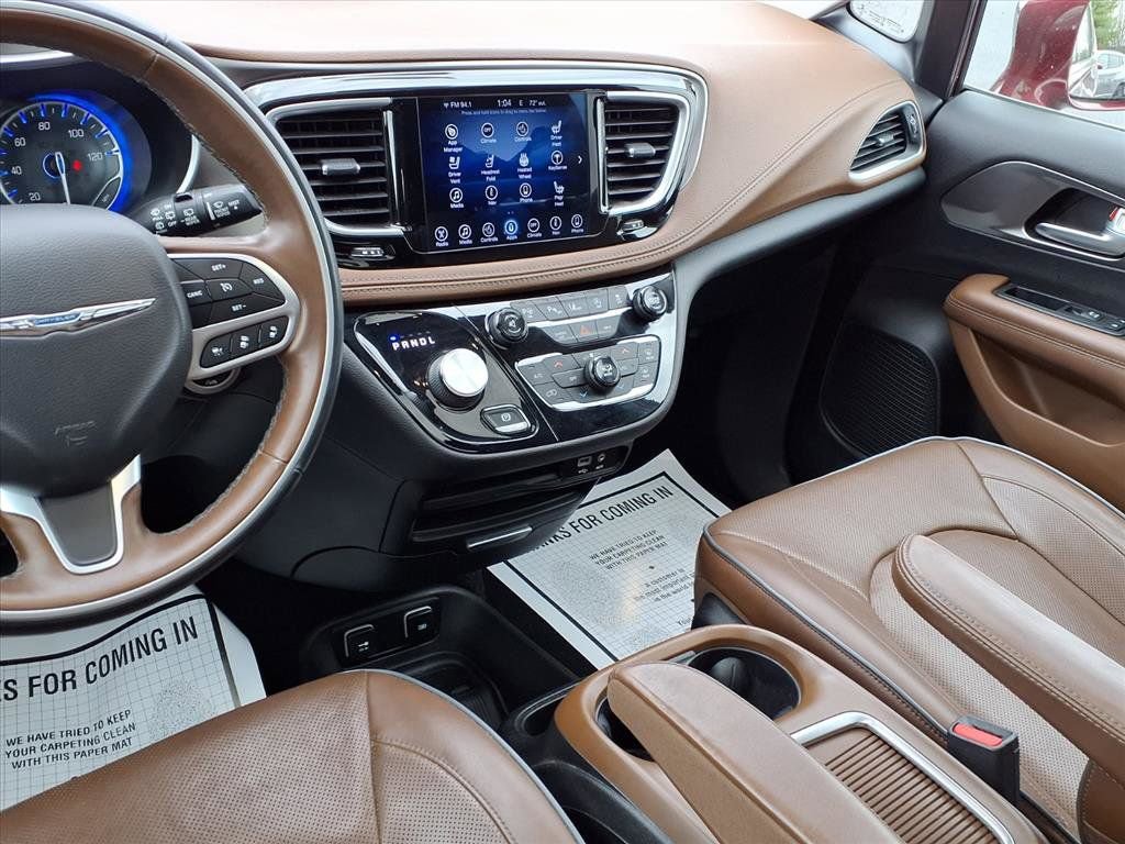Used 2017 Chrysler Pacifica Limited w/ Advanced Safetytec Group image 5