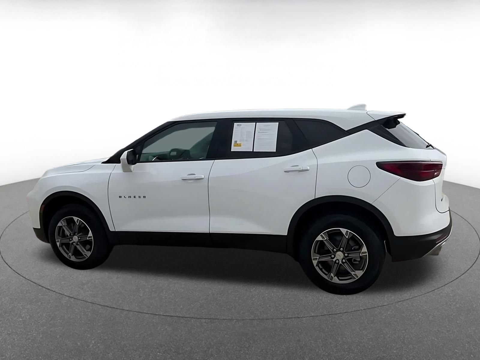 Used 2026 Chevrolet Blazer LT FWD image 9
