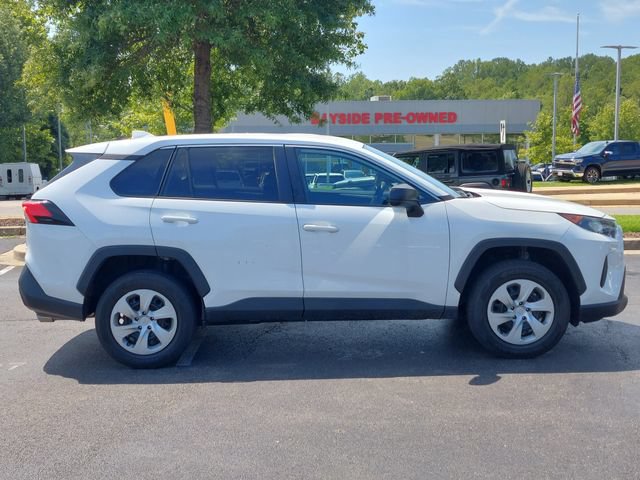 Certified 2022 Toyota RAV4 LE AWD/4WD image 9