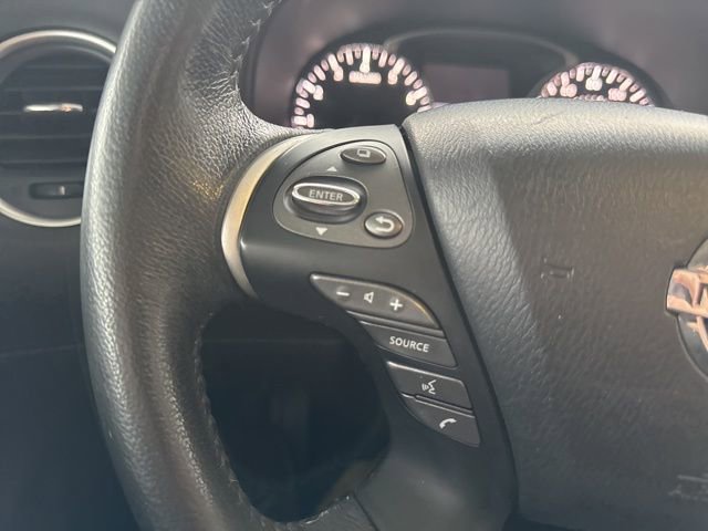 Used 2017 Nissan Pathfinder Platinum w/ Family Entertainment Package image 21